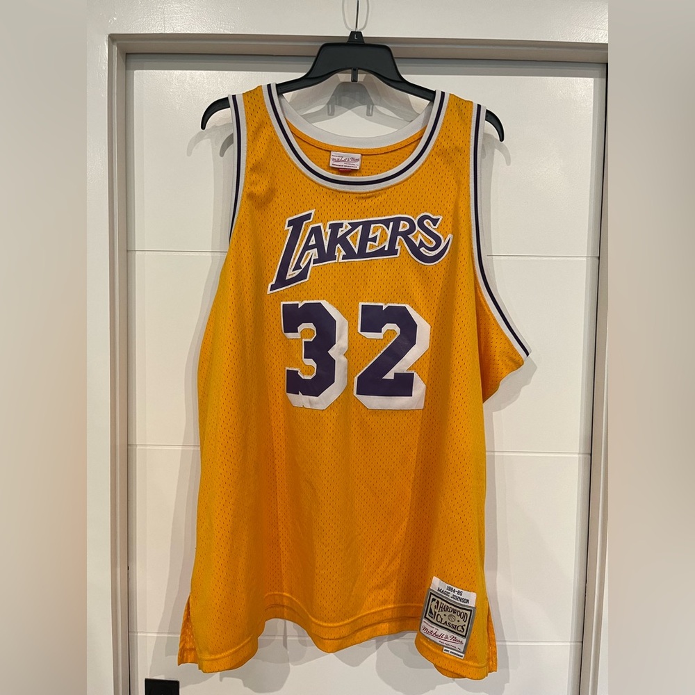 Magic Johnson Lakers Mitchell & Ness Hardwood Classics 1984-85 Basketball Jersey
